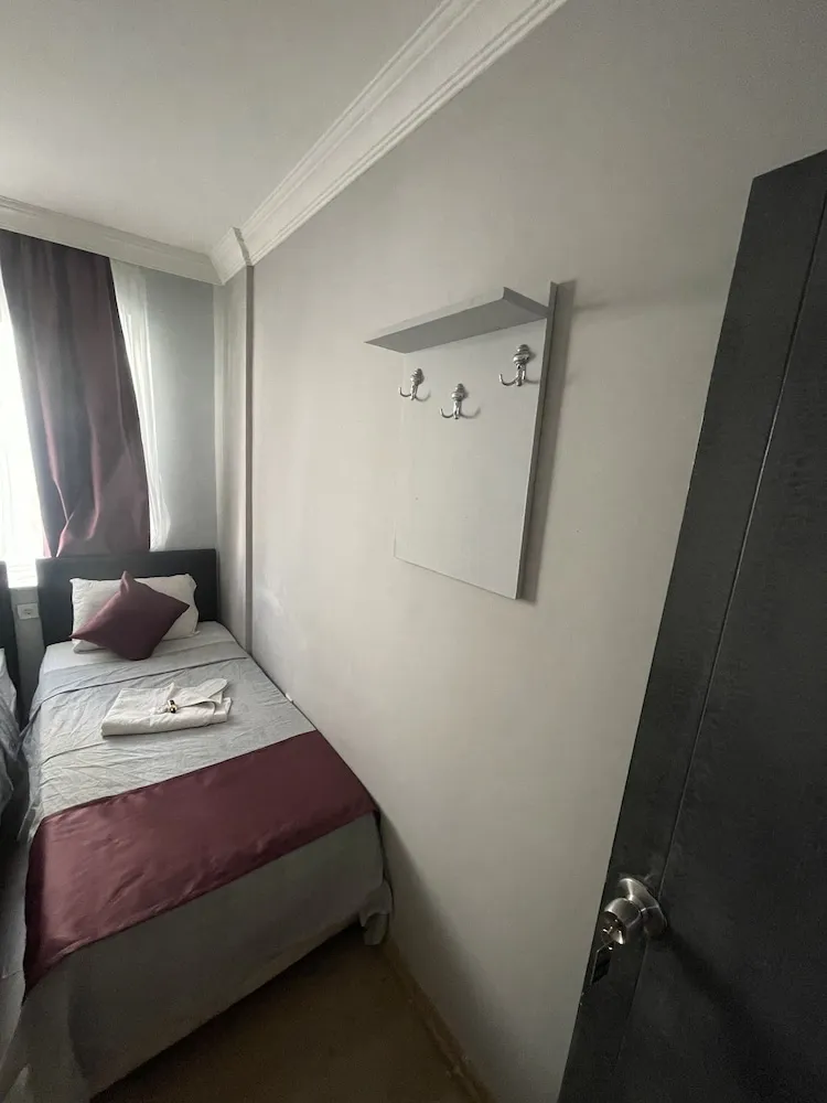 Economy İki Ayrı Yataklı Oda, 2 Tek Kişilik Yatak, Ortak Banyo
