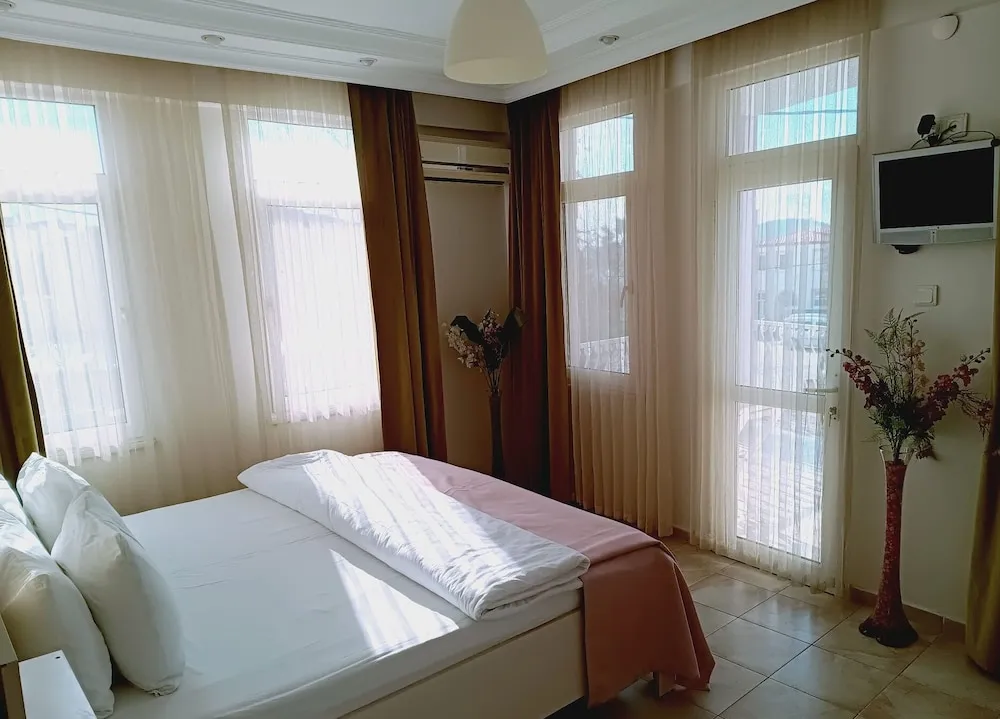 Panoramic Tek Büyük Yataklı Oda