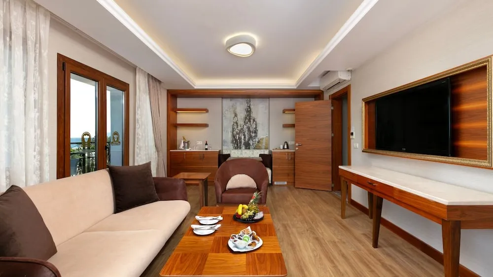 Garden Deluxe Suite