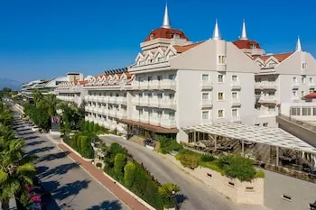 Aydınbey Famous Resort - Ultra Her Şey Dâhil