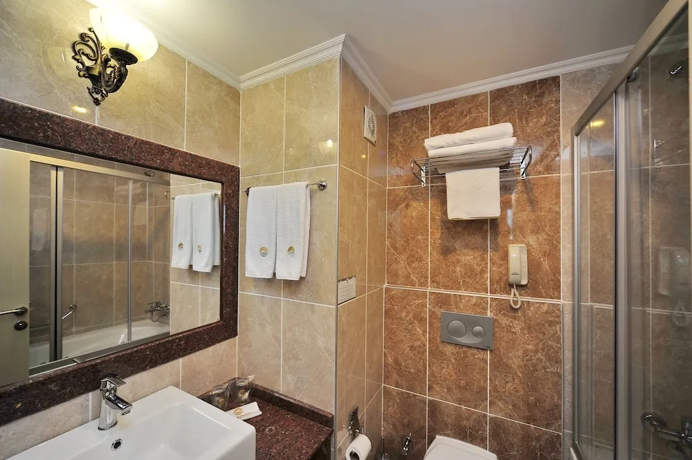 Comfort Tek Büyük veya İki Ayrı Yataklı Oda, Şehir Manzaralı