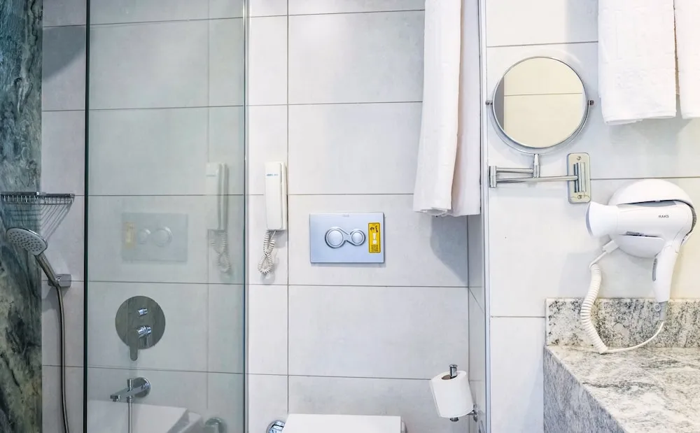 Comfort Tek Büyük veya İki Ayrı Yataklı Oda, Şehir Manzaralı