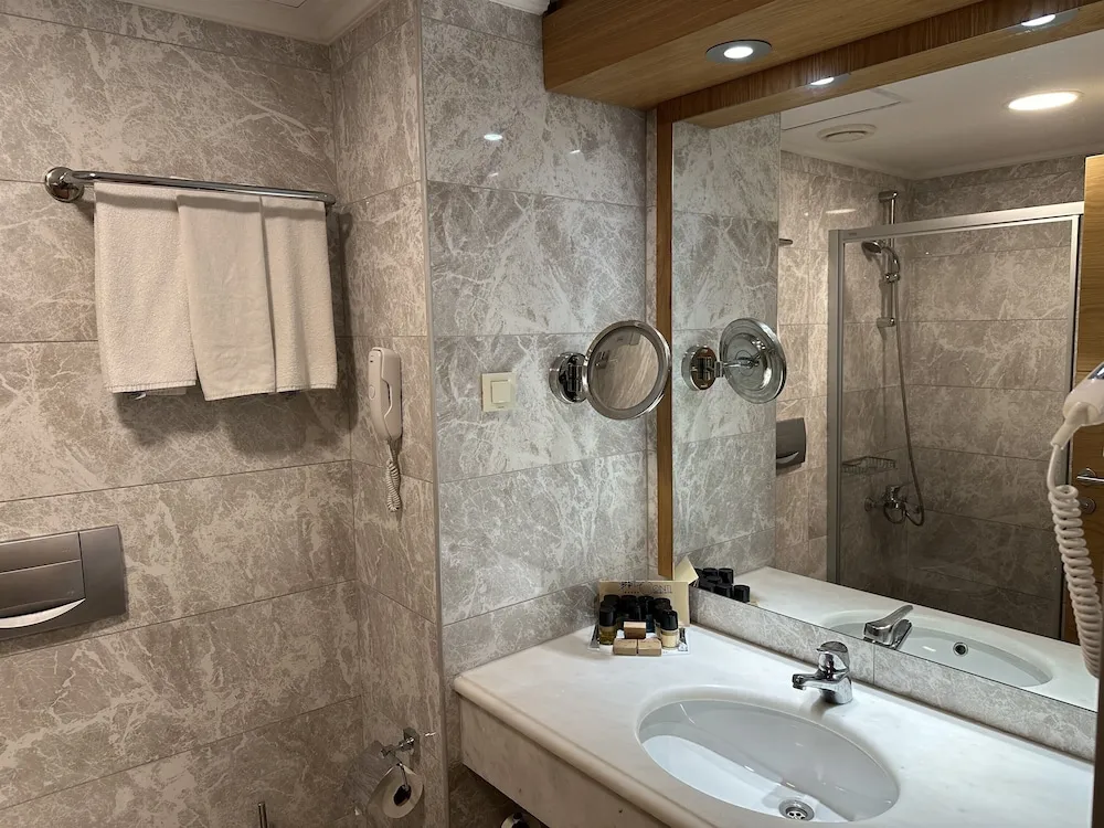 Comfort Club Room