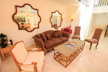 Palm Bay Beach Hotel