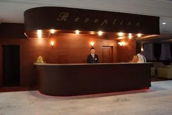Sarp Otel