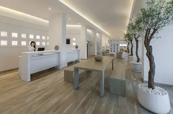 The Beachfront Hotel - 16+ Yetişkin Oteli