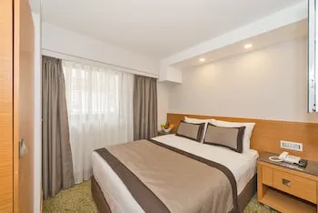 Bisetun Hotel