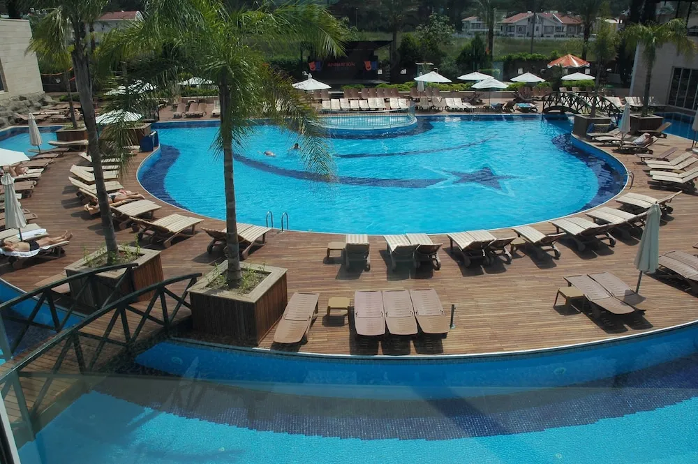 Standard Oda, Havuz Manzaralı