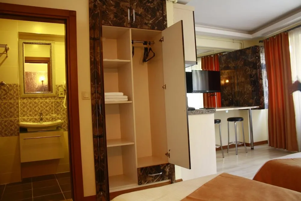 Çatı Katı Süiti (Penthouse)