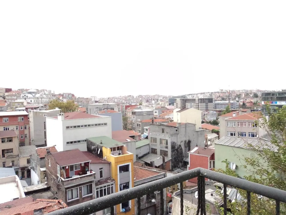 Çatı Katı Süiti (Penthouse)