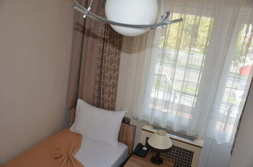 Tek Kişilik Oda
