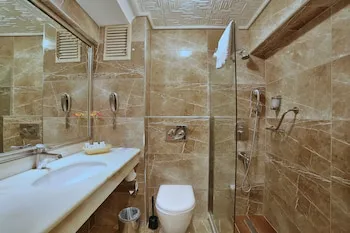 Grand Anka Hotel