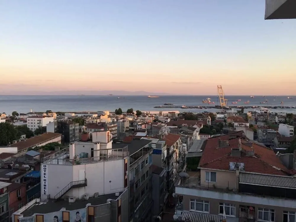 Superior Tek Büyük veya İki Ayrı Yataklı Oda