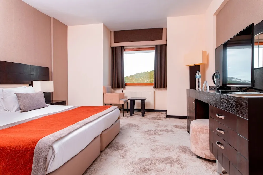 Deluxe Üç Kişilik Oda, Dağ Manzaralı