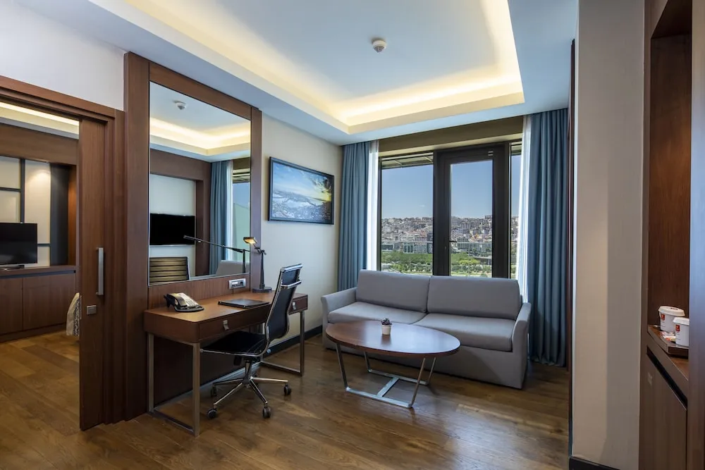 Süit, Balkon, Deniz Manzaralı