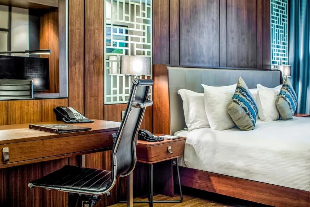 Deluxe Tek Büyük Yataklı Oda, Balkon, Deniz Manzaralı