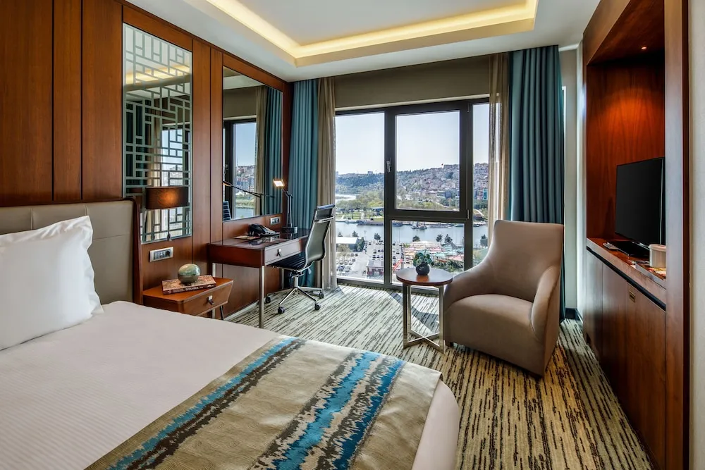 Deluxe Tek Büyük veya İki Ayrı Yataklı Oda, Deniz Manzaralı