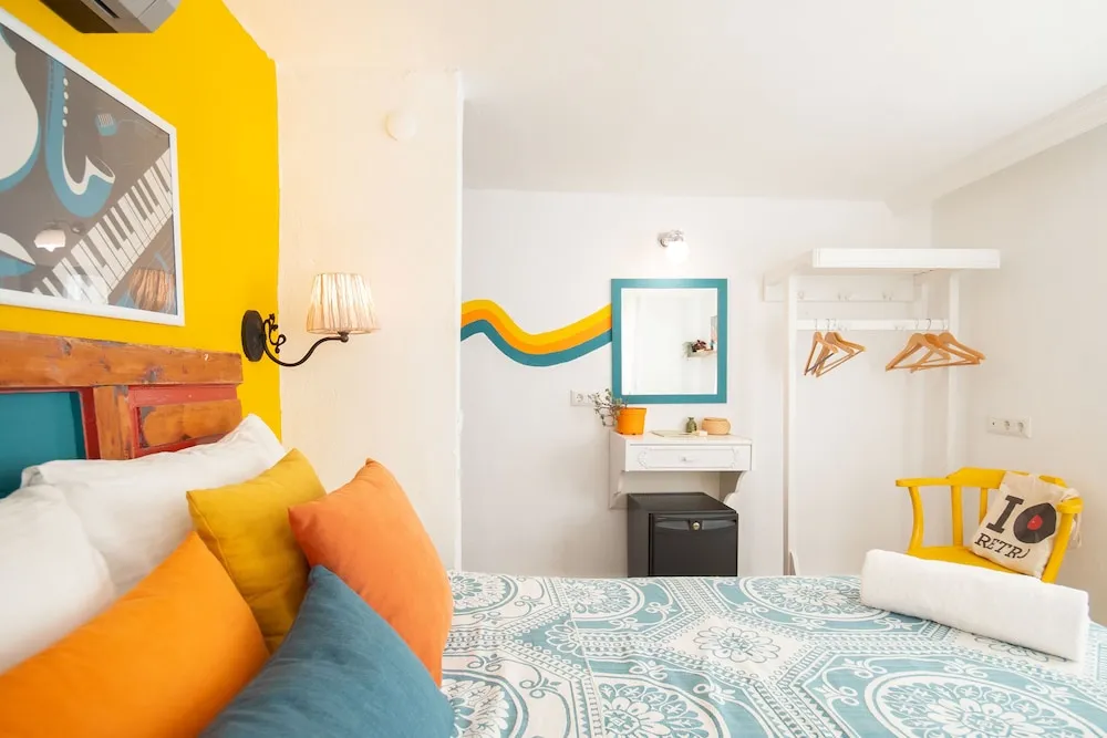 No 7 Concept Room with Sea View