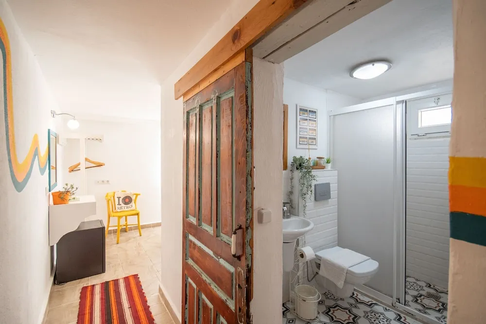 No 7 Concept Room with Sea View