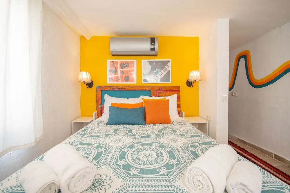 No 7 Concept Room with Sea View