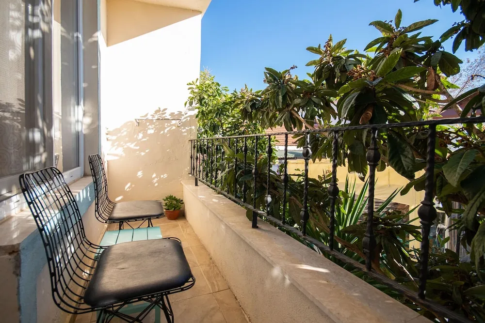 No 1 Family Room with Balcony