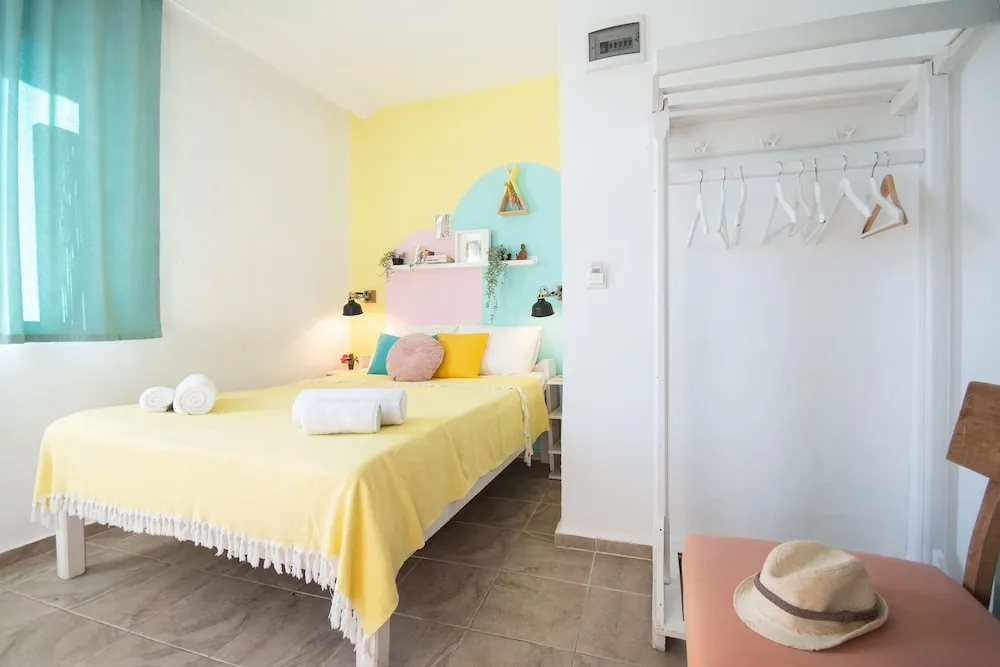 No 5 Concept Room with Sea View and Balcony