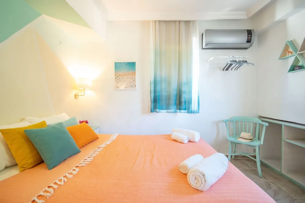 No 6 Concept Room with Balcony