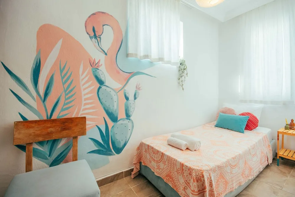 No 4 Comfort Room