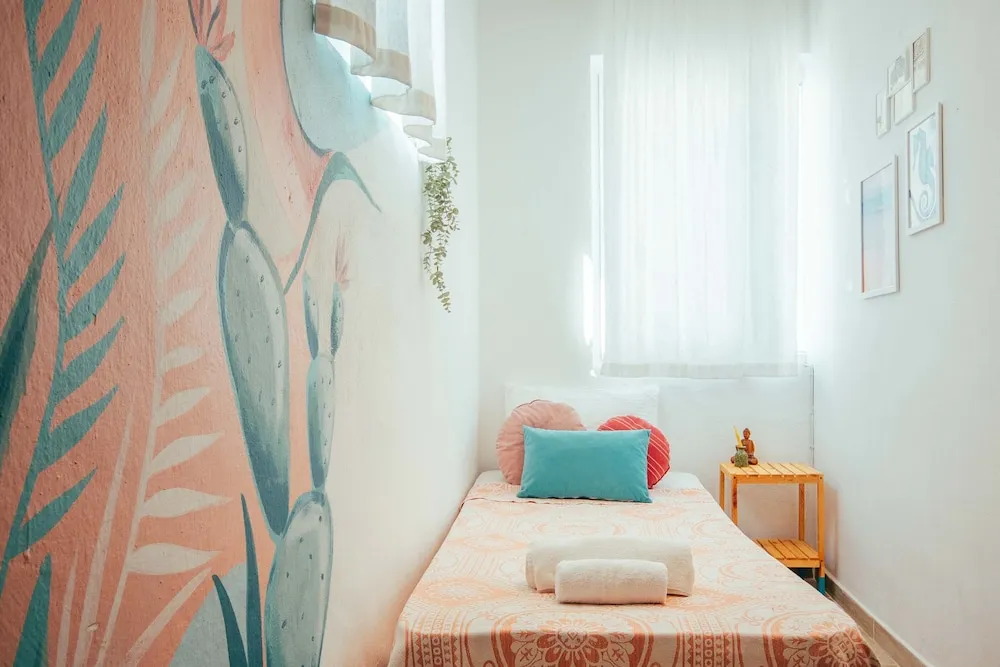 No 4 Comfort Room