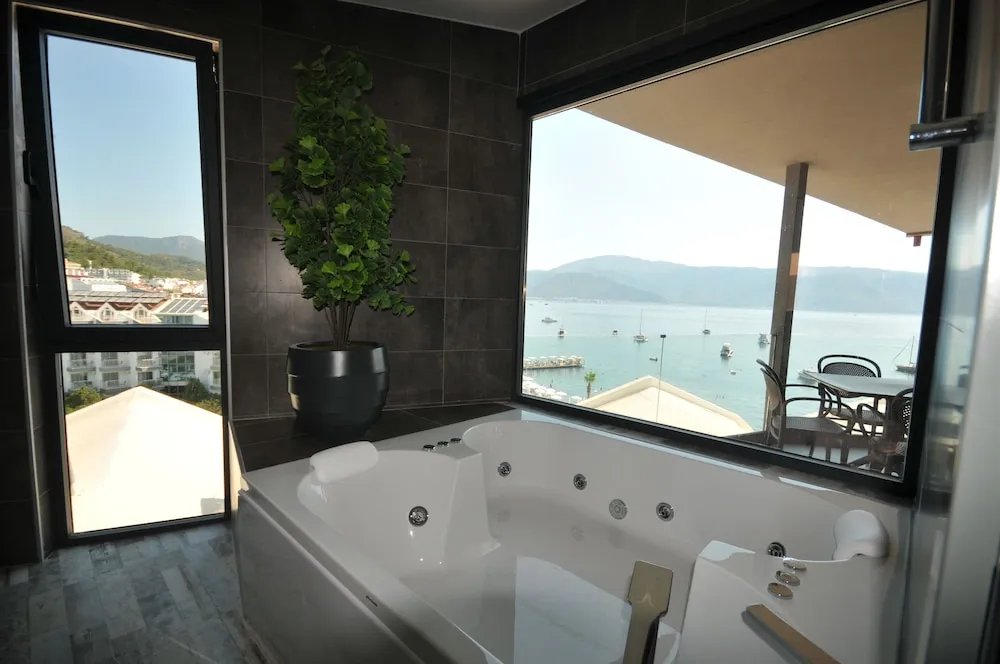 Deluxe Stüdyo, Deniz Manzaralı