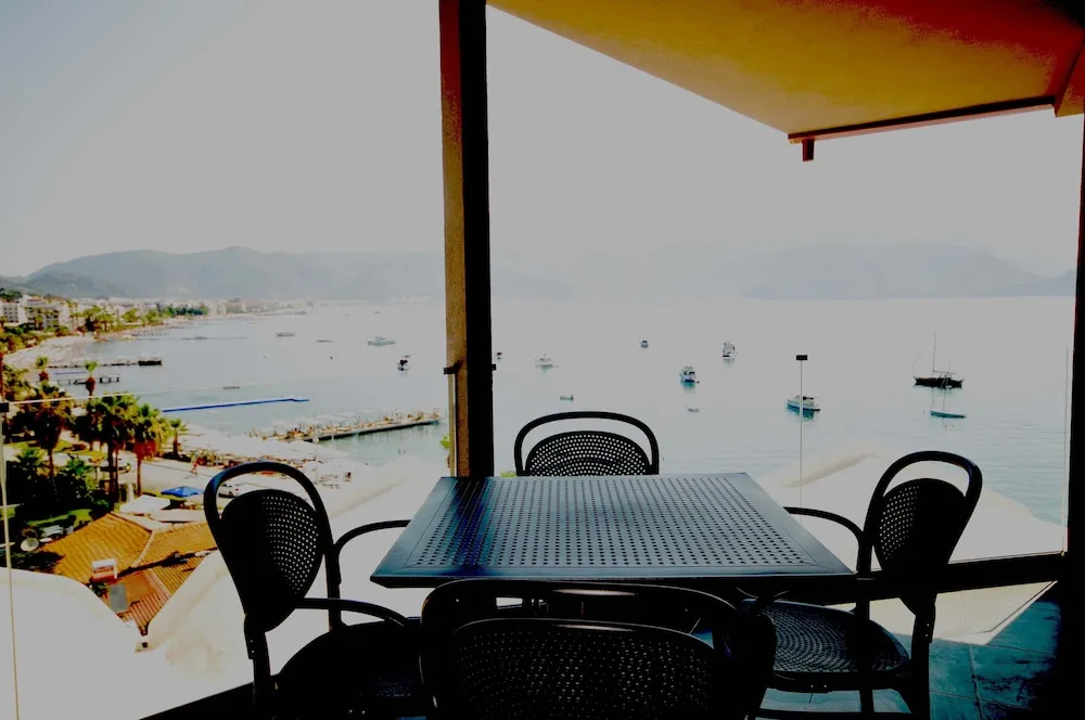 Deluxe Tek Büyük veya İki Ayrı Yataklı Oda, 1 Çift Kişilik veya 2 Tek Kişilik Yatak, Dağ Manzaralı