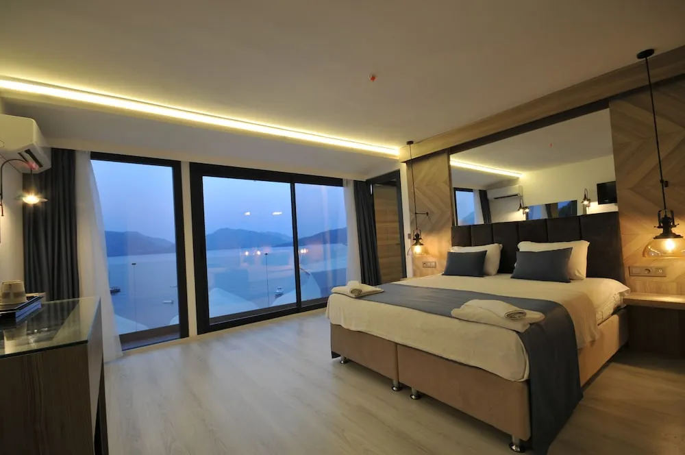 Deluxe Tek Büyük veya İki Ayrı Yataklı Oda, 1 Yatak Odası, Deniz Manzaralı