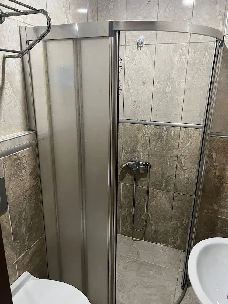 Tek Büyük veya İki Ayrı Yataklı Oda, Şehir Manzaralı