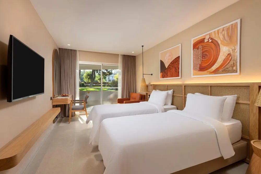 Deluxe Family Suite Bahçe Manzaralı