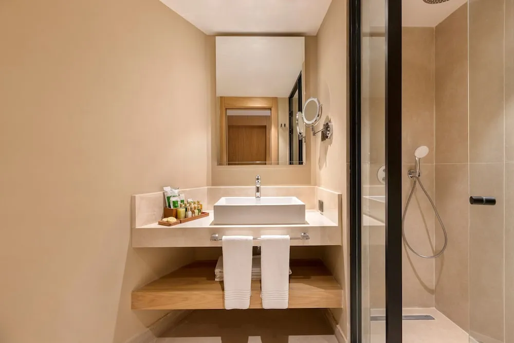 Deluxe Family Suite Bahçe Manzaralı