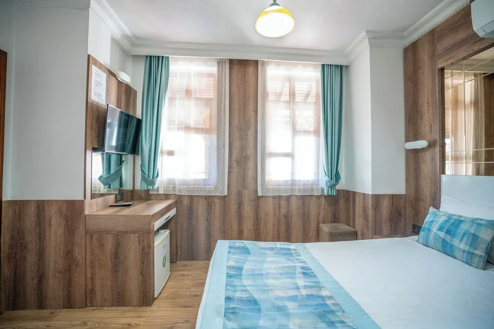 Superior Tek Kişilik Oda, 1 Yatak Odası, Şehir Manzaralı, Avlu