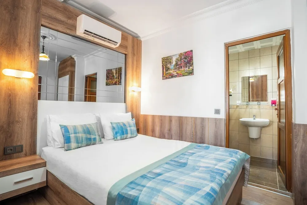 Superior Tek Kişilik Oda, 1 Yatak Odası, Şehir Manzaralı, Avlu