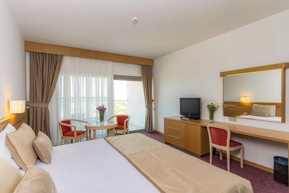 Standard Double or Twin Room, Balcony, Garden View