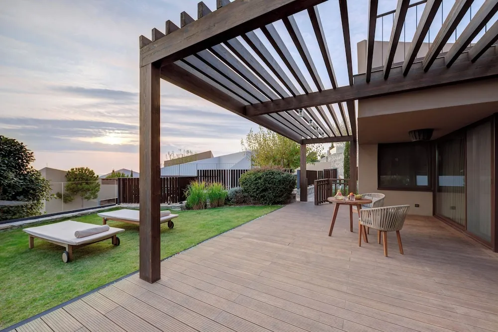 Ridge Terrace Garden View