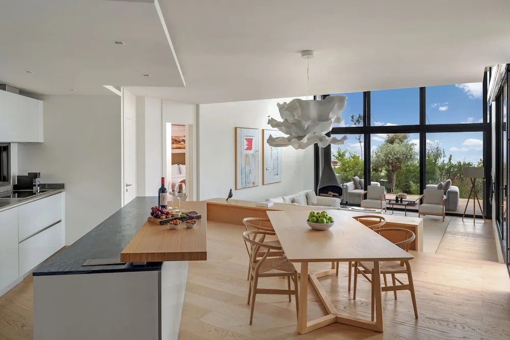 3 Bedroom Pool Residence