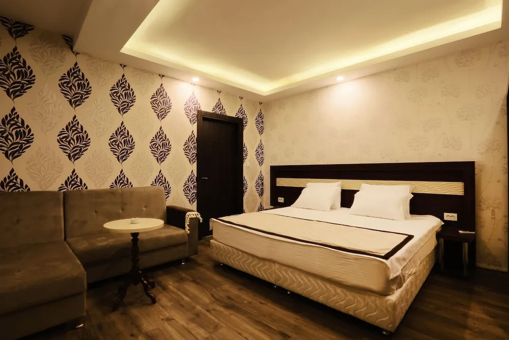 Deluxe Üç Kişilik Oda