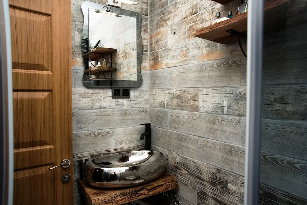 Süit, Sigara İçilebilir, Balkon