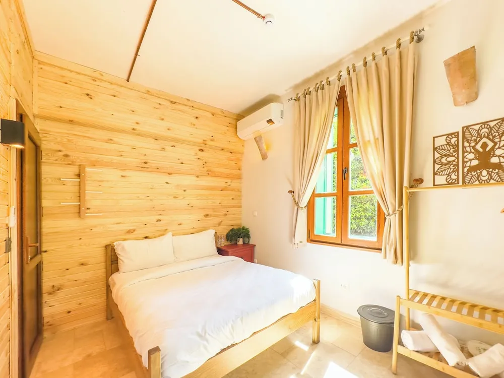 Comfort Tek Büyük Yataklı Oda