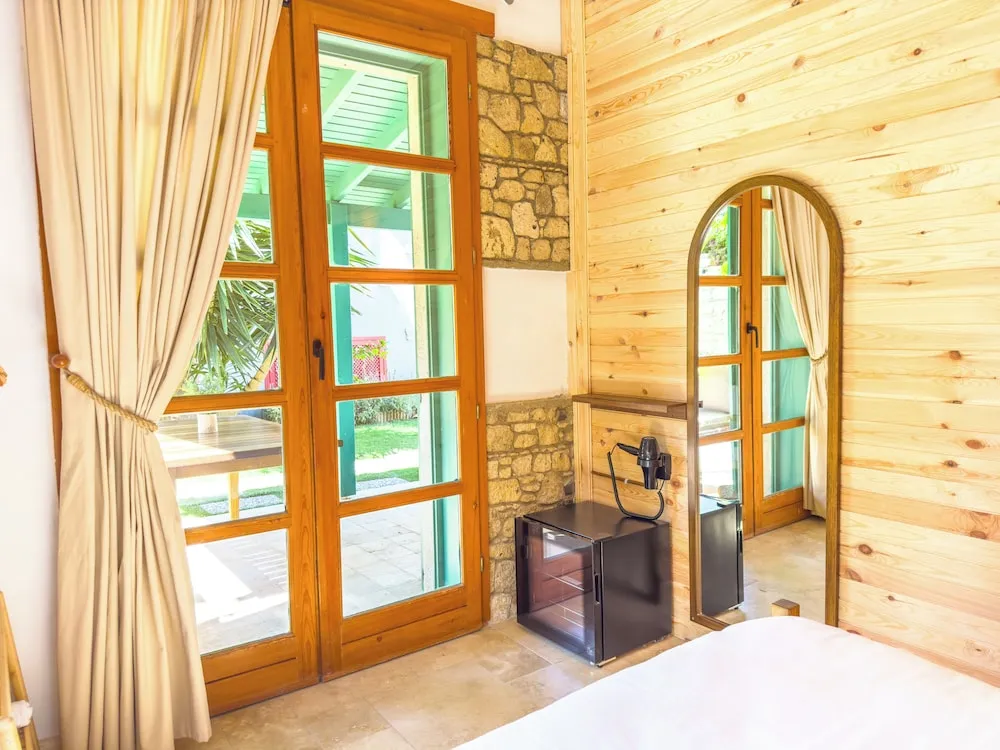 Comfort Tek Büyük Yataklı Oda