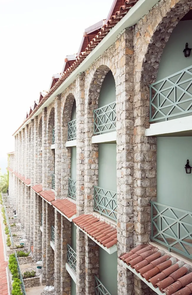 Standard Oda, Dağ Manzaralı (Forest view)