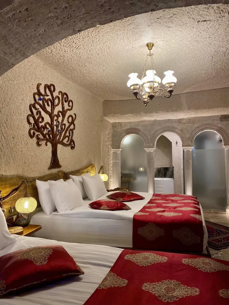 Honeymoon Süit, Sıcak Su Küveti