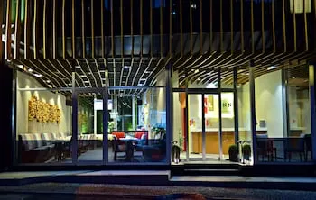 All Inn Hotel