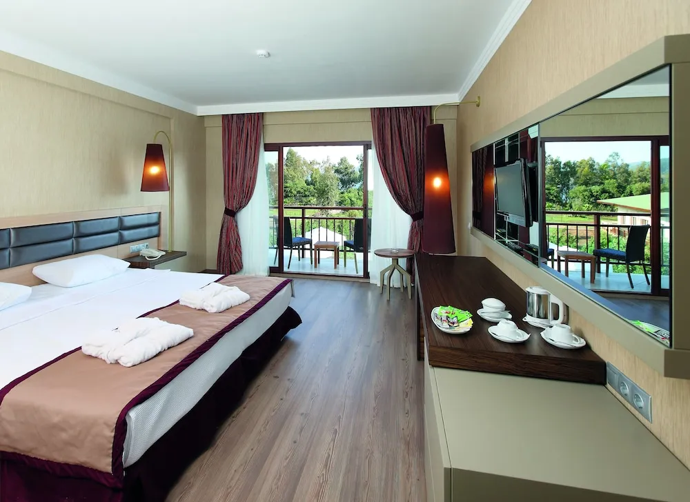 Deluxe Oda, Sigara İçilmez, Bahçe Manzaralı