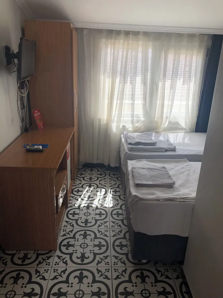 Standard Tek Büyük veya İki Ayrı Yataklı Oda