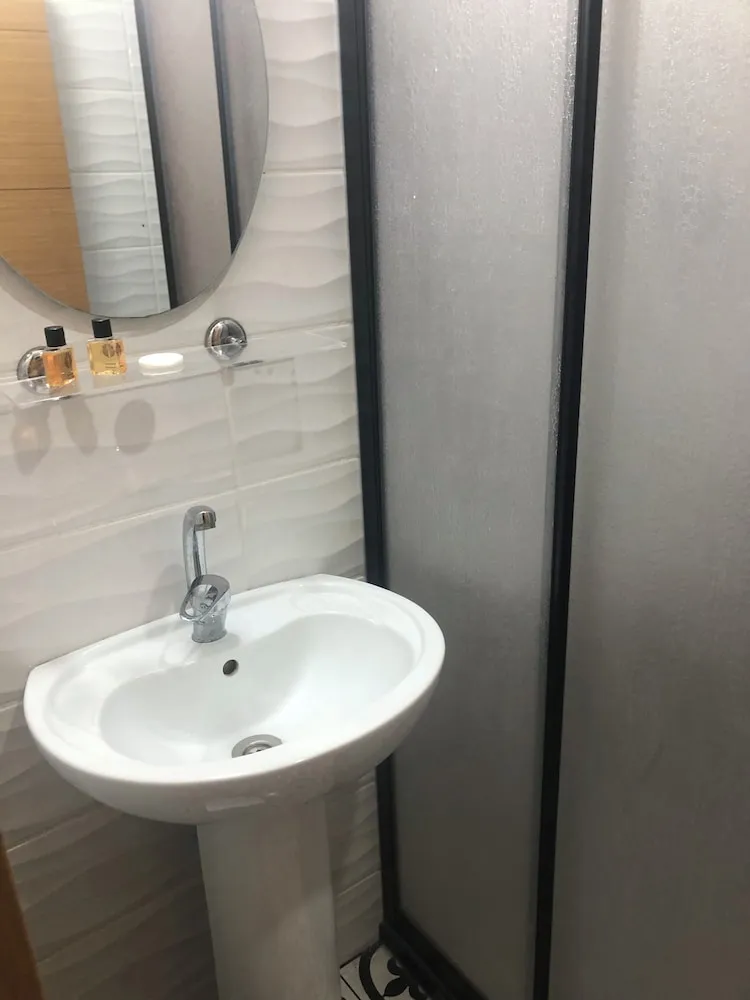 Standard Tek Büyük veya İki Ayrı Yataklı Oda